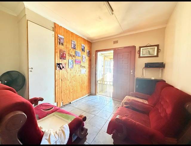 2 BEDROOM HOUSE FOR SALE IN VANDERBIJLPARK CW 6